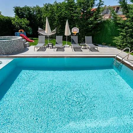 ヴィラ Luxury In The Center Of Hisaronu *
