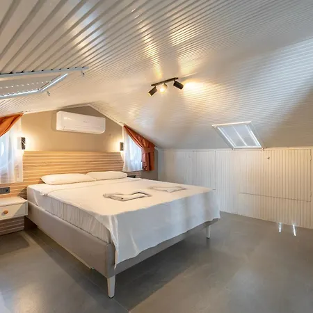 ヴィラ Luxury In The Center Of Hisaronu *