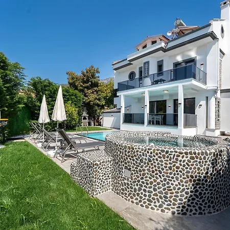 Luxury In The Center Of Hisaronu *