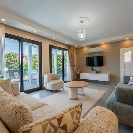 别墅 Luxury In The Center Of Hisaronu