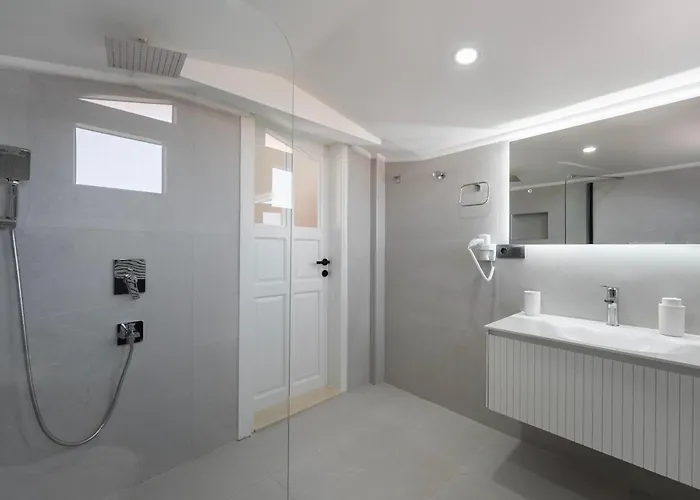 Luxury In The Center Of Hisaronu Villa Fethiye